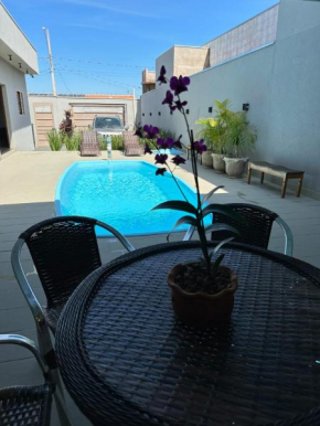 casa inteira com 3 suites e área de lazer